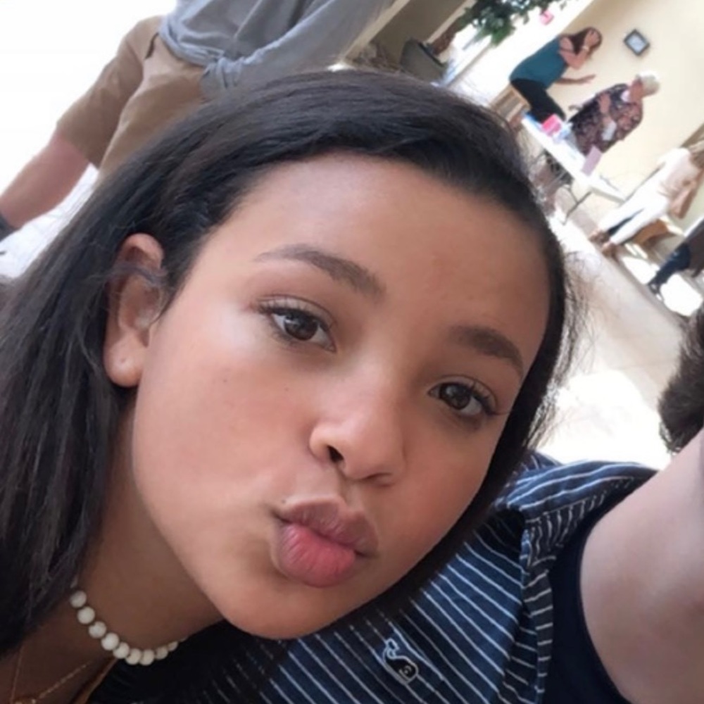 Meet your Posher, Avary - Picture 1 of 1